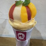 クレープリー チロル - 桃たっぷりのクレープ！