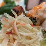 Yummy!mekong - パパイヤのサラダや生春巻き