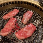 川崎名物 炭火焼肉 食道園 - 