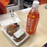 セイコーマート - 料理写真:どちらも道産子商品！袋は無料です。