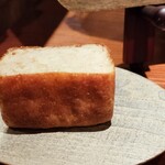 マジカメンテ - ミルクのみで作られたパン、めちゃミルキー