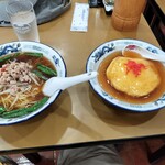 海味館 - 台湾ラーメンと天津丼セット７８０円