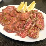 焼肉 栄養楼 - 