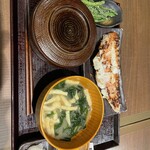 炭火焼干物定食 しんぱち食堂 - 