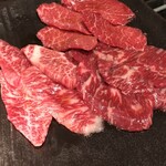 Sutamina Yakiniku Niku Desumida - 