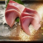 和酒・煮込み らいどん - イナダ刺身