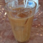 ラ・プリマ - ドリンクおかわり２杯目
      ミルク入れた後のアイスティー