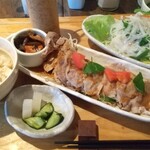 モクモク - 豚肉ともやし