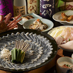 てんぐ - 料理写真:「捌きたて  ふぐコース」  国内産のとらふぐをご用意しております。当店内の生簀では、海と同じ環境で生きております