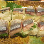 清水港　みなみ  - 新さんまの炙り棒寿司