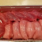 出羽鮨 - 本マグロ。