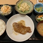 Kinuichi - 【日替りランチ】ポークステーキ・マカロニ入ポテサラ 880円