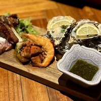 Seafood bar Ermitage 横浜鶴屋町店 - 薪焼きプラッター5種