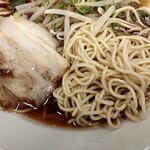 らーめんまがり - 麺とチャーシュー