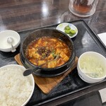 餃子酒場 柏 - 石鍋マーボー豆腐定食