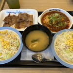 松屋 - 料理写真:本格麻婆カルビ盛合せ焼肉定食ロカボ野菜 890円