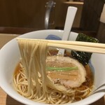 ニッポン ラーメン 凛 トウキョウ - ストレート麺