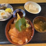 土浦魚市場 - 親子丼定食