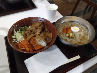 Niku No Yama Gyuu - 厚切りカルビ丼＆コシの冷麺