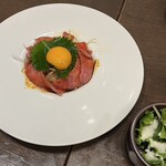 はかた野菜巻き串 こだわり酎ハイ きばくもん - 和牛ユッケ