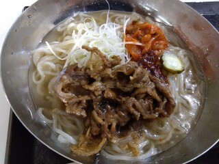 Niku No Yama Gyuu - カルビ焼肉冷麺