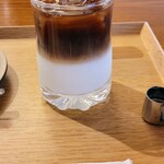216026136 - アイスカフェオレ、京都の牛乳に濃厚なコーヒーが浮いています、950円