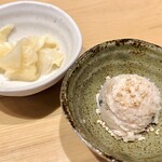 丸鶏料理と濃厚水炊き鍋 鳥肌 - お通し