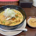 たん担めん麺 炎真 - 濃厚担々麺(中辛)＋付属の胡麻