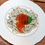 道産小麦のパスタ屋さん ミールラウンジ - 北海道産イクラと大葉の和風海苔クリームソース