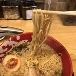 ラーメン まこと屋 - 細麺