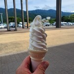 富士山高原いでぼく - 牧場のソフトクリーム
