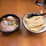 常勝軒 - "特製とんづけ にんにく醤油(中盛)"1,130円♪