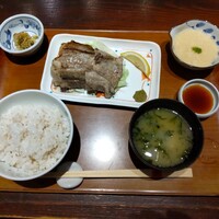 赤坂うまや - もち豚の炭火焼きとろろ定食