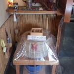 うずら庵 - お店の宝。ひいおばあちゃんからの、贈り物。手挽き用ですね。