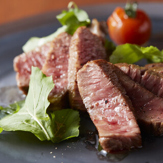 "Grilled dishes" using carefully selected Kuroge Wagyu beef are truly a masterpiece.