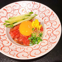 老舗精肉店直送 千種焼肉 飛騨牛の奴隷 千種店 - 飛騨牛生ユッケめちゃうま