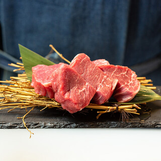 Enjoy high-quality Yakiniku (Grilled meat) at “Cafeterias prices” that can only be achieved by directly managed meat wholesalers.