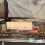 割烹 新多久 - たたきは大根を挟む程に徹底した丁寧な火入れ！