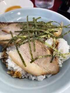 Ramen Tsuchiya - 半チャーシュー丼   あぁ、美味い！白飯ではなくチャーシュー丼ってのがイイのよね！濃いめのタレが最高！