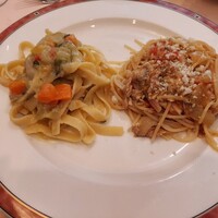 エリオ・ロカンダ・イタリアーナ - パスタ二人で分けると言ったら、盛り合わせてくれました