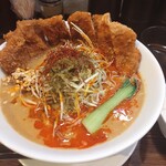 四川担々麺 赤い鯨 - 