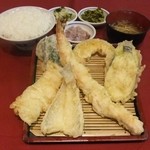 22㌢大エビ！だるまエビ定食