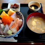 なかむら御食事処 - 海鮮丼