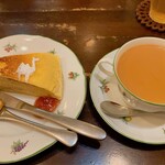 森のらくだ - ミルクレープとミルクティー