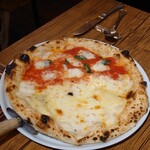 Pizzeria&bar La Don Na - ピッツァ　ハーフ＆ハーフ