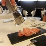 Gentillesse KOMACHI - 生ハムにコショウを・・・