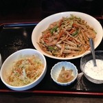Kakyou Beisen - 焼き米線。米線を焼きそばらしい味にするのもうない。