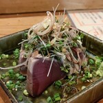 食堂かど。 - カツオのたたき 青唐辛子の辛味醤油