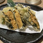 Sushi To Nihonshu Yotteki - 生うに天ぷら (うーん…)