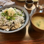 庄や - 釜揚げしらす丼あおさ汁セット